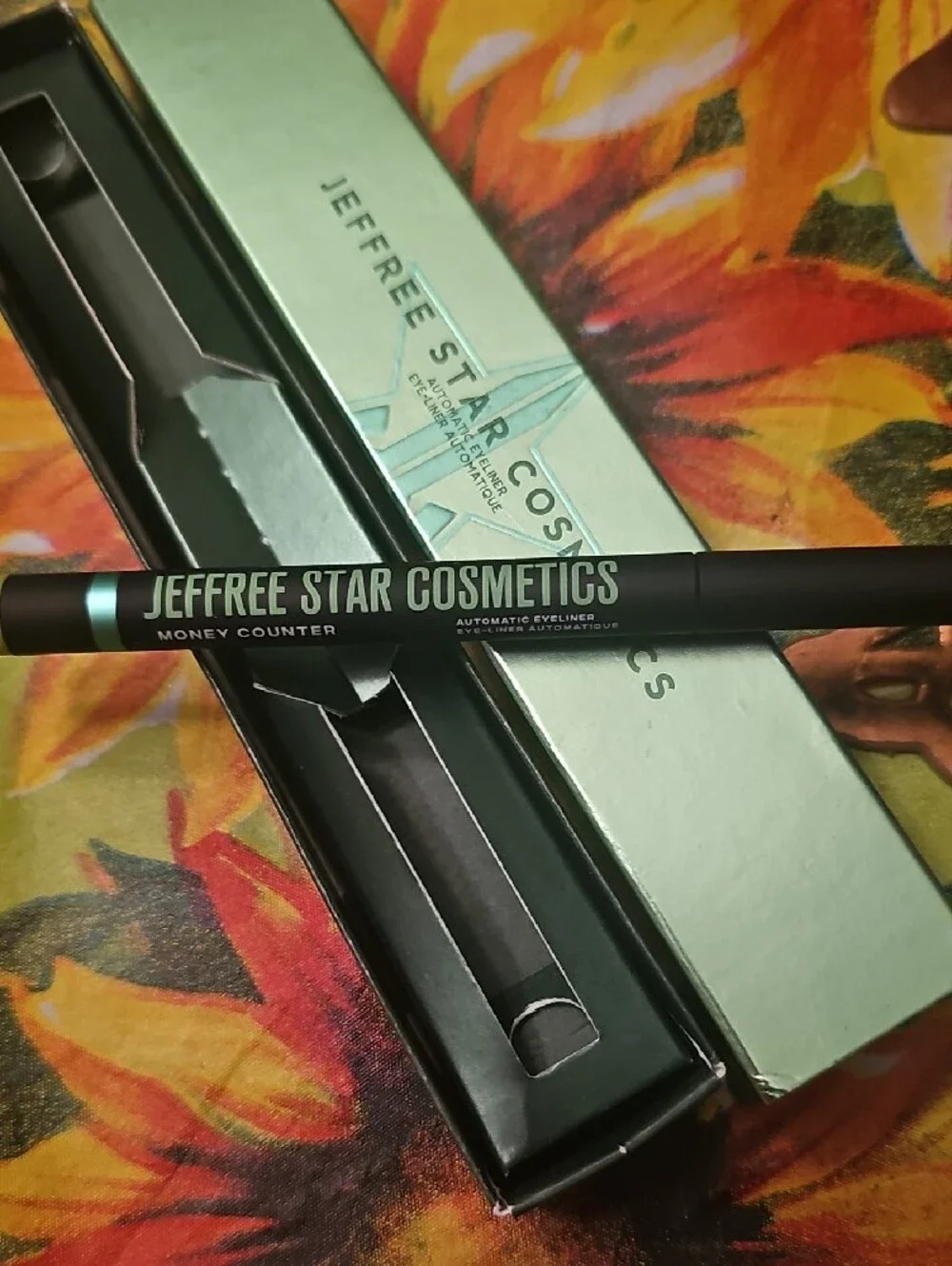 Jeffree Star Lip Liner - Mint Green Packaging